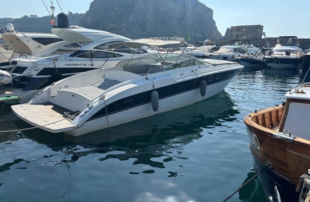 Enamórese de la Costa Amalfitana Alquiler de barcos con encanto en Nápoles