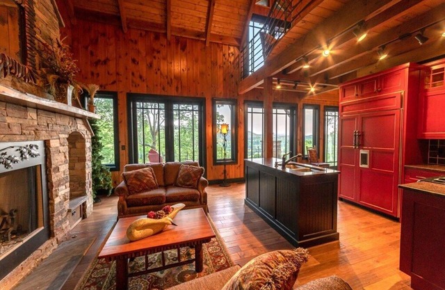 Falling Waters - upscale mountain living