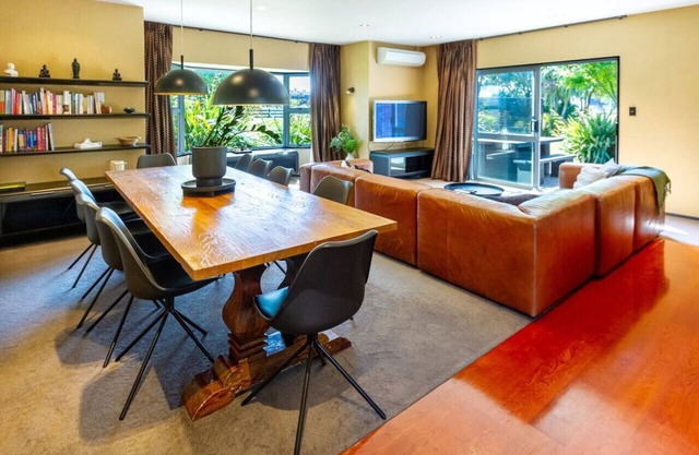 Families and Groups Chch Airport Spa Pool