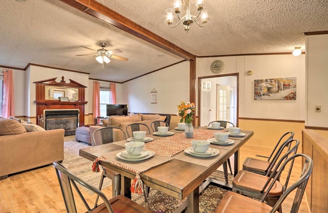 Family Apartment w/ Fireplace & Front Porch!