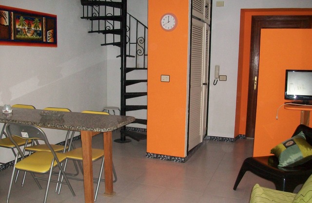 APARTAMENTO DUPLEX FAMILIAR EN RECINTO PRIVADO