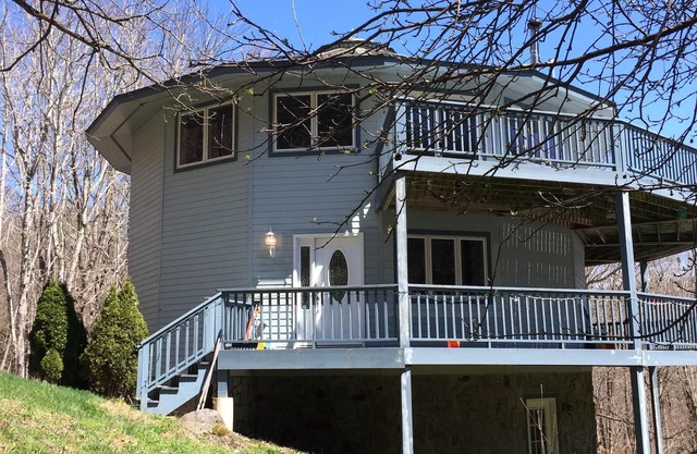 Escapada de montaña / refugio de esquí de 5 acres ideal para familias