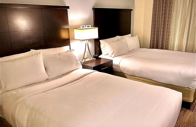 Family-friendly Accommodation! Pets Allowed, Onsite Parking, FREE Breakfast!