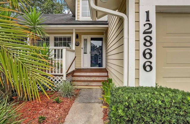 Family friendly, centrally located to beaches, town center and restaurants.