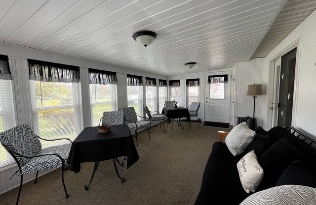 Family-Friendly Country Home near The Caverns