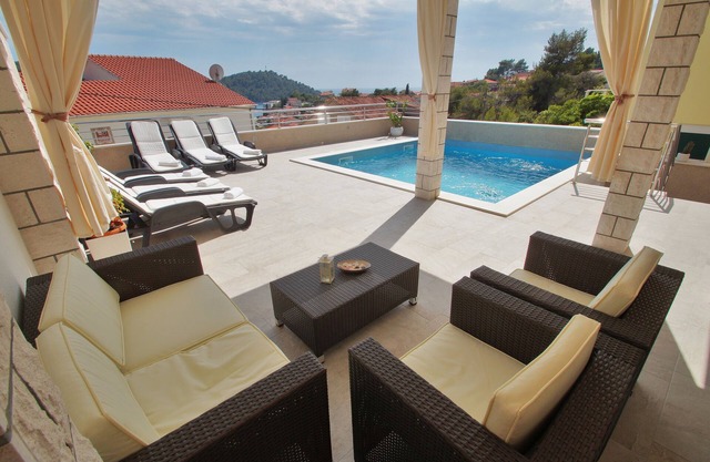Casa familiar con piscina Brna, Korcula (K-13943)
