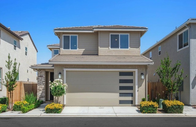 Family Friendly, Modern 3 Bedroom, Ideal for Long Term Stay in a Gated Community