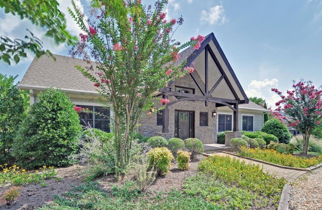 Un retiro para familias en el lago Burton, capacidad para 14