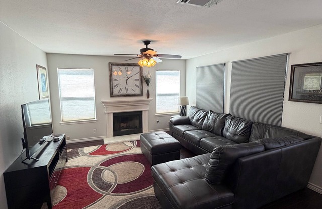 Family Friendly, Relaxing home in Great Location