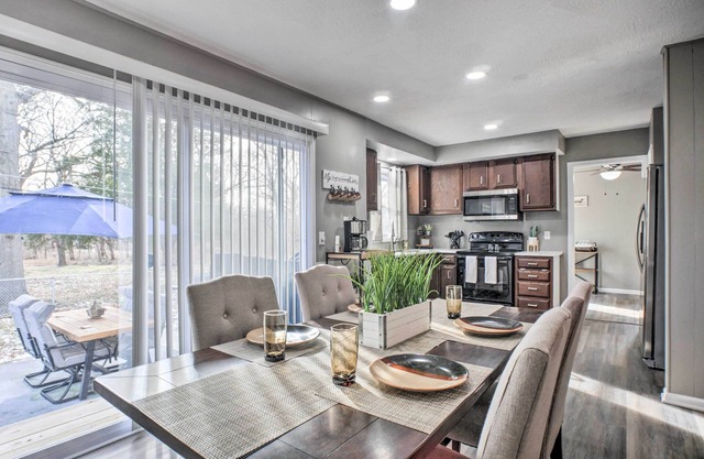 Family-Friendly Springfield Home w/ Yard!