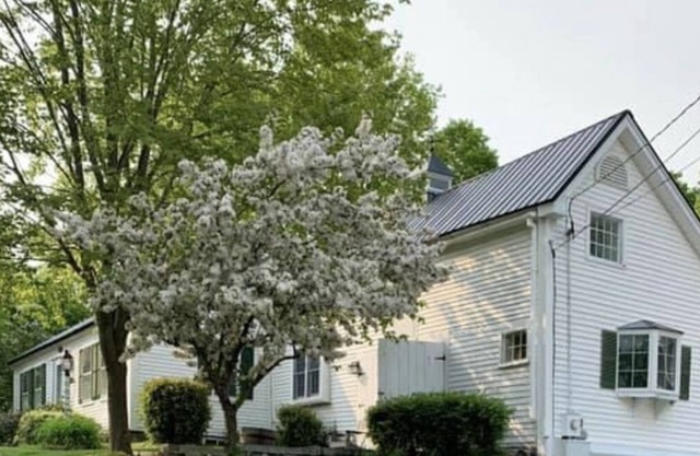 Family fun retreat in an antique farmhouse nestled in the white mountains.