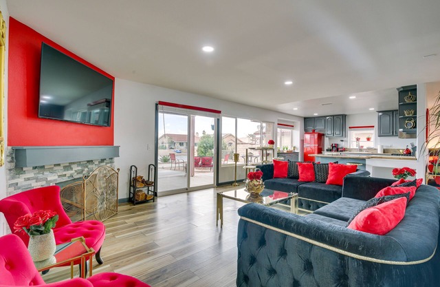 Family Helendale Home - Private Dock & Fire Pit!