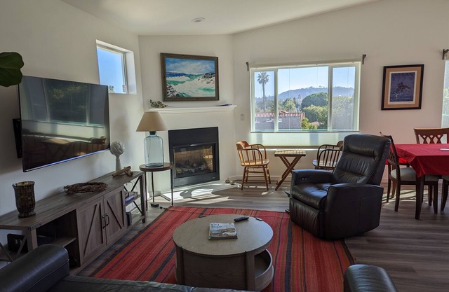 Family Home with Views- 5 min from Beach