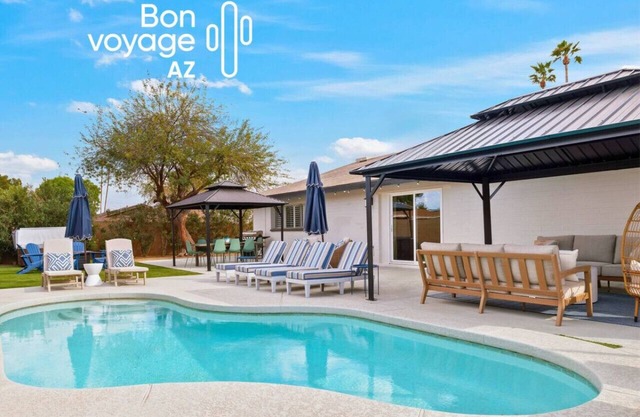 Old Town Scottsdale with Heated Pool & Hot Tub