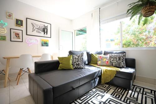 Family Pet Friendly Apartment 3 Minute Walk to Miami Beach