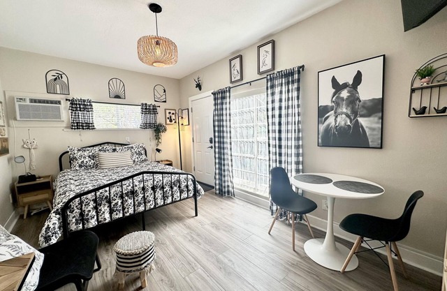 Fancy Pants South Congress Studio