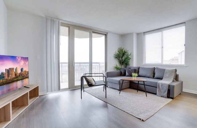 Fantastic 2 BR Apt in Ballston With City View