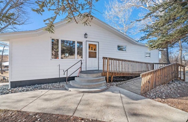 Farmhouse Ranchette - Horses Welcome