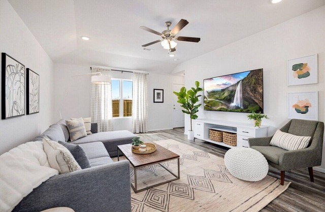 Fay Getaway - 2 miles from DT Fayetteville