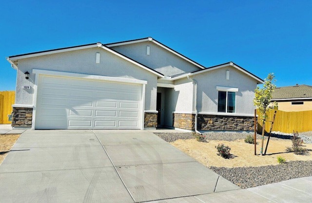 Fernley PET OK 4 Bedroom/5TVs/Sleeps11