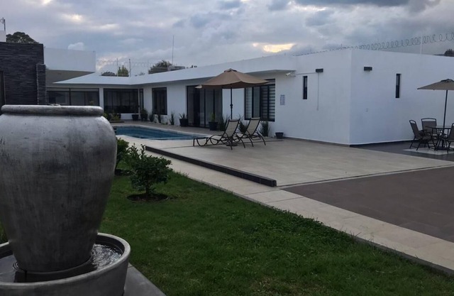 Quinta Nasly Familiar