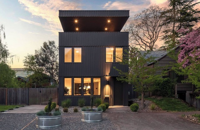 Modern 4B Home w/ King Bed & Spectacular Balcony