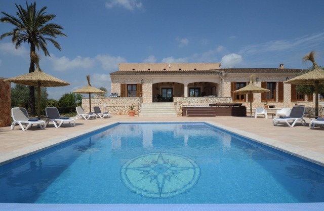 tranquila priv climatizada Spa Finca al turó. piscina panorámica sin hilos de Wifi Chimenea