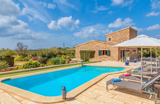 Finca "Can Xesquet Morell" con Wi-Fi, aire acondicionado, terraza y piscina