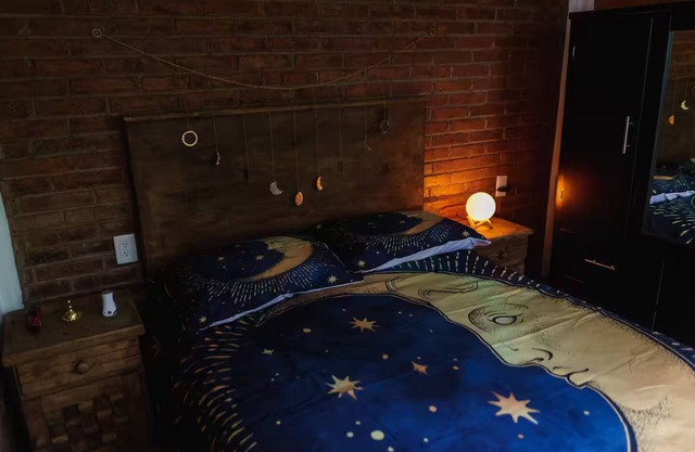 Find Your Perfect Mountain Retreat at House Moon