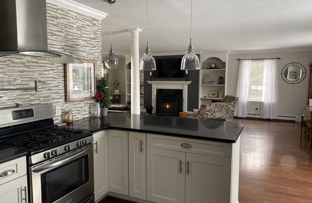 Finger Lakes Keuka East Hillside, sleeps 8