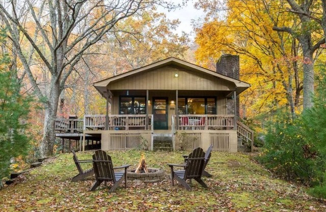 Firefly Cottage, cerca de la ciudad de Bryson, y NOC