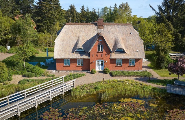 First floor apartment with terrace for up to 4 people