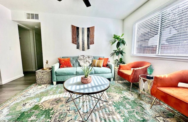 First floor gated, central & remodeled apartment