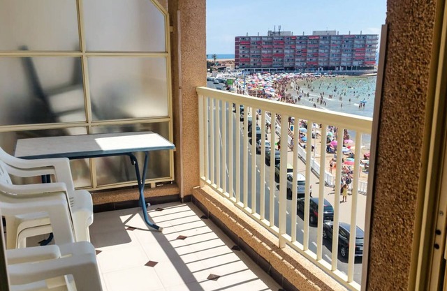 FIRST LINE BEACH FRONTAL FANTASTIC SEEVIEWS A/A WIFI 3ROOMS 2 BATHROOMS
