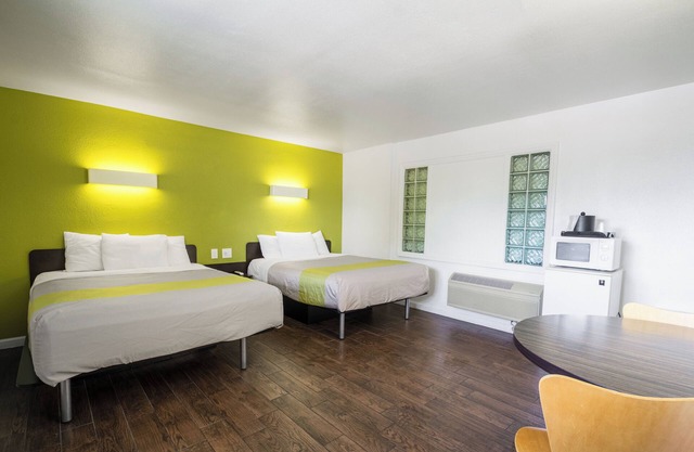 Fisherman's Cove Inn