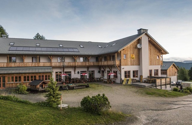 Five-bed room, bathroom, WC, 1 bedroom - JUFA Hotel Hochrindl*