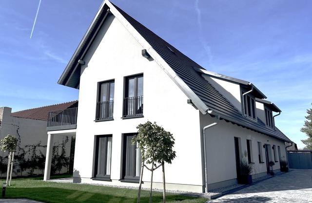 Apartamento-Exclusivo-2-Zimmer+Küche 104-Baño privado-Balcón