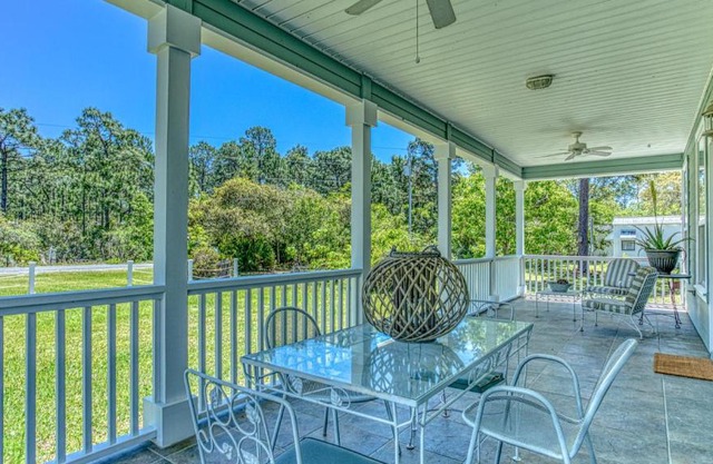 Flip Flop Cottage - Great rates and dog friendly with additional pet fee