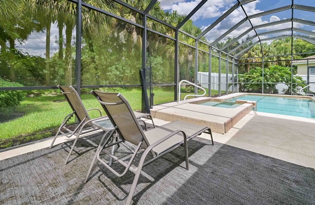 Escapada a la piscina en casa de Florida en Timber Ridge of Gateway!