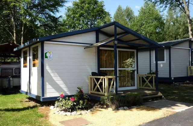 Flower Camping Les Bouleaux **** - Chalet TRADITIONNEL 24 m2 (2 bedrooms) + terrace 4 people