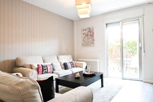 For You Rentals Cómodo apartamento TEMPORAL de un dormitorio CRB43