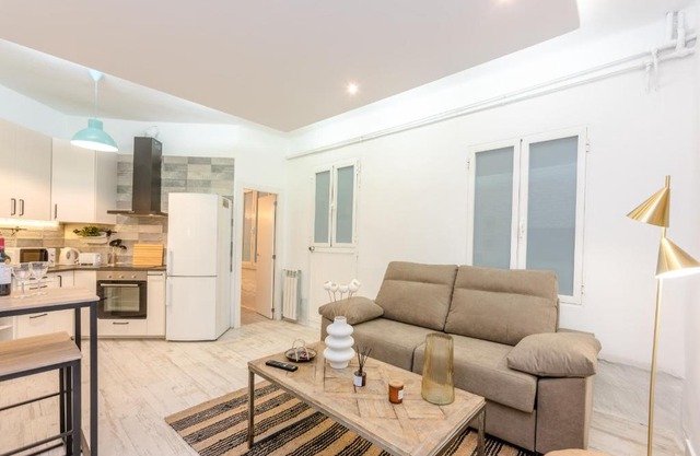 For Your Rentals Título Moderno y elegante apartamento TEMPORAL en barrio Ibiza MEN30