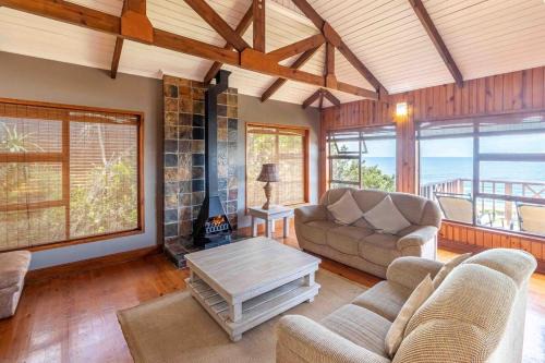 Forest Cabin - Epic Ocean Views - Fireplace