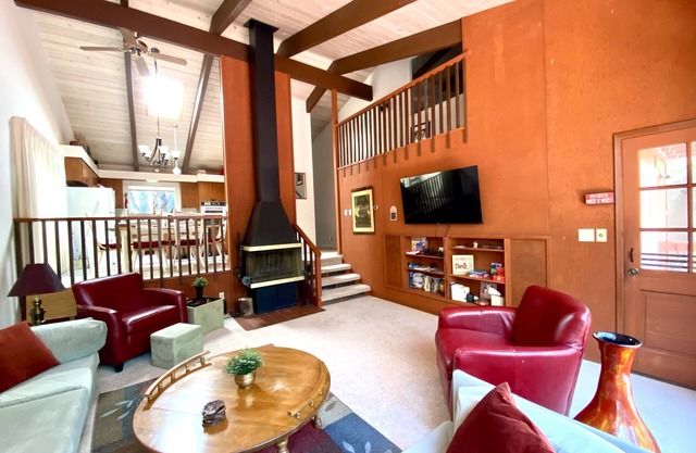 Forest Escape by Yosemite and Pine Mountain Lake