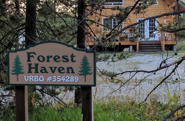 Forest Haven, una cabaña acogedora, a 30 minutos de Yellowstone!