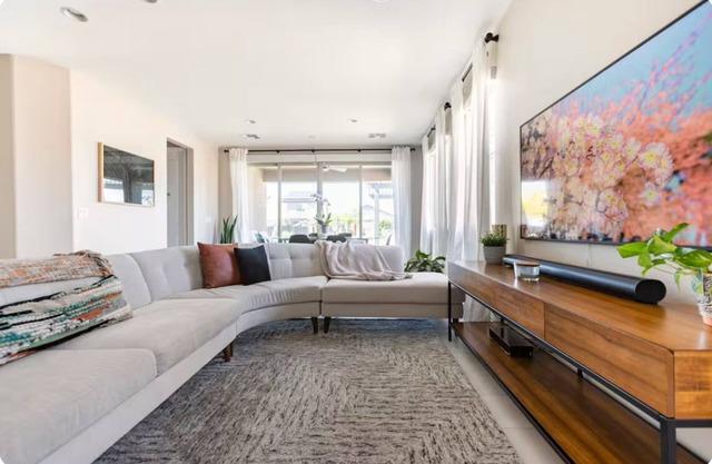 Forget your worries in this spacious and serene space.