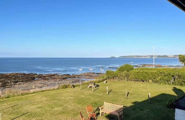 Alojamiento de 3 habitaciones en Downderry, near Looe