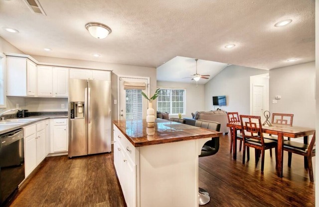 Retiro de Fort Campbell: 3 habitaciones, admite mascotas