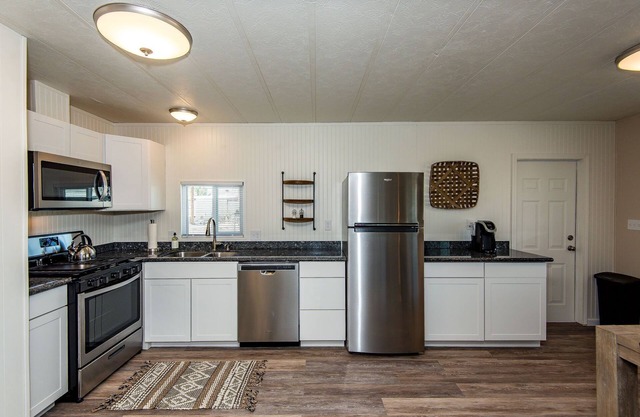 Fort Mohave charming home/perfect desert getaway