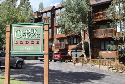 Four O'clock Lodge B14